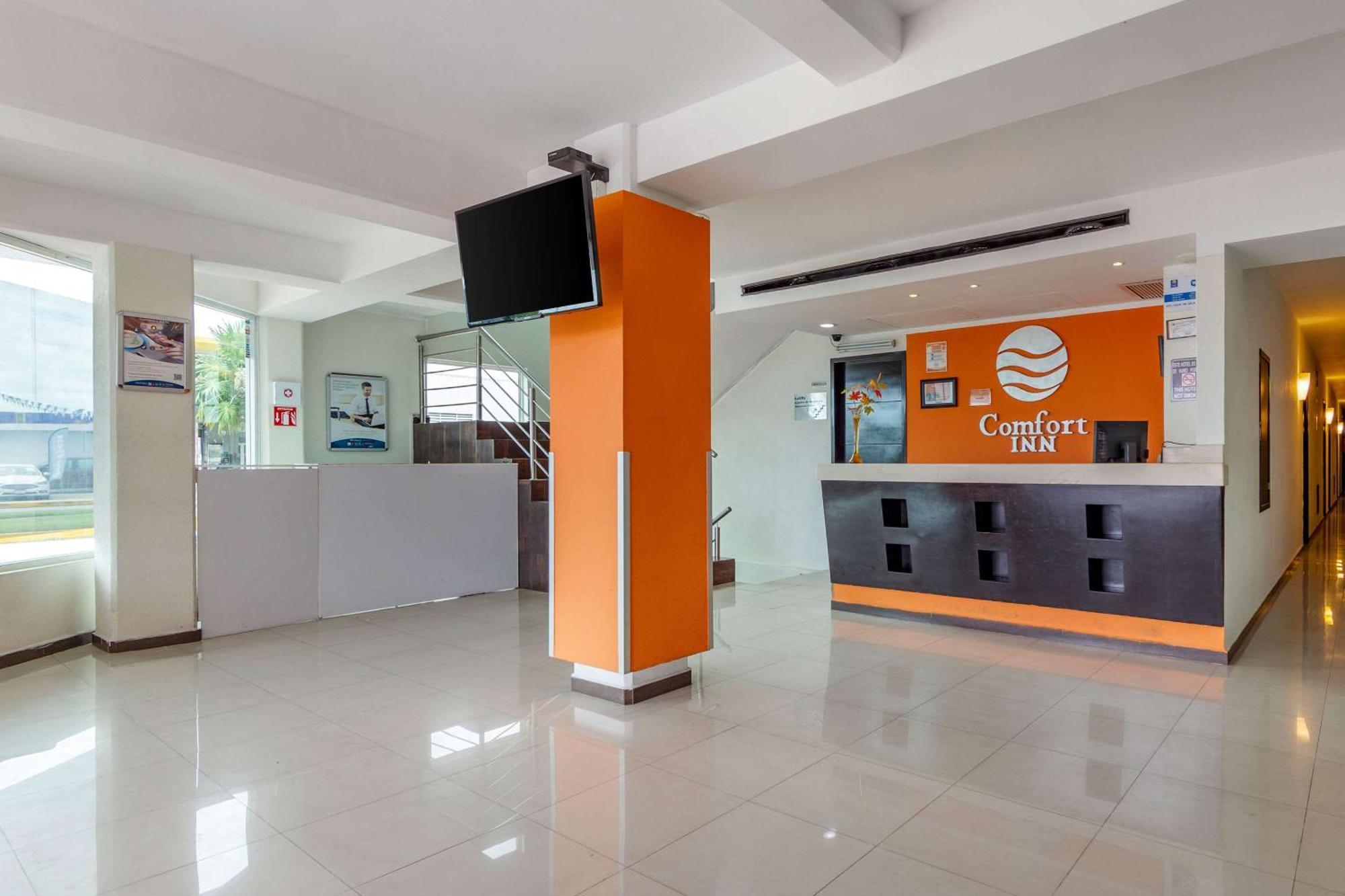 Comfort Inn Cancun Aeropuerto Buitenkant foto