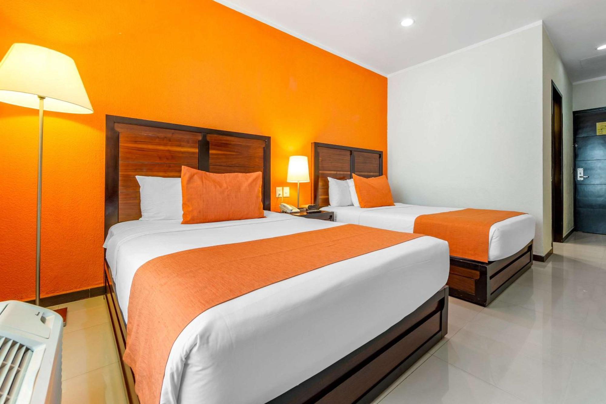 Comfort Inn Cancun Aeropuerto Buitenkant foto