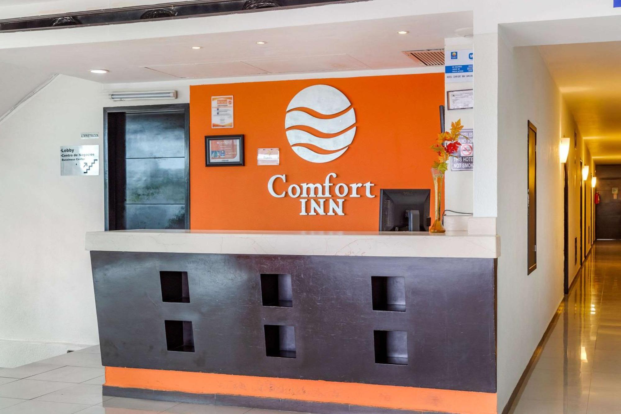 Comfort Inn Cancun Aeropuerto Buitenkant foto