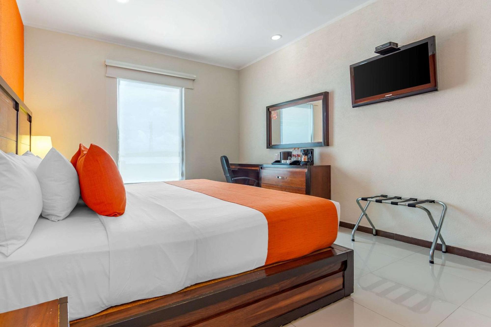 Comfort Inn Cancun Aeropuerto Buitenkant foto