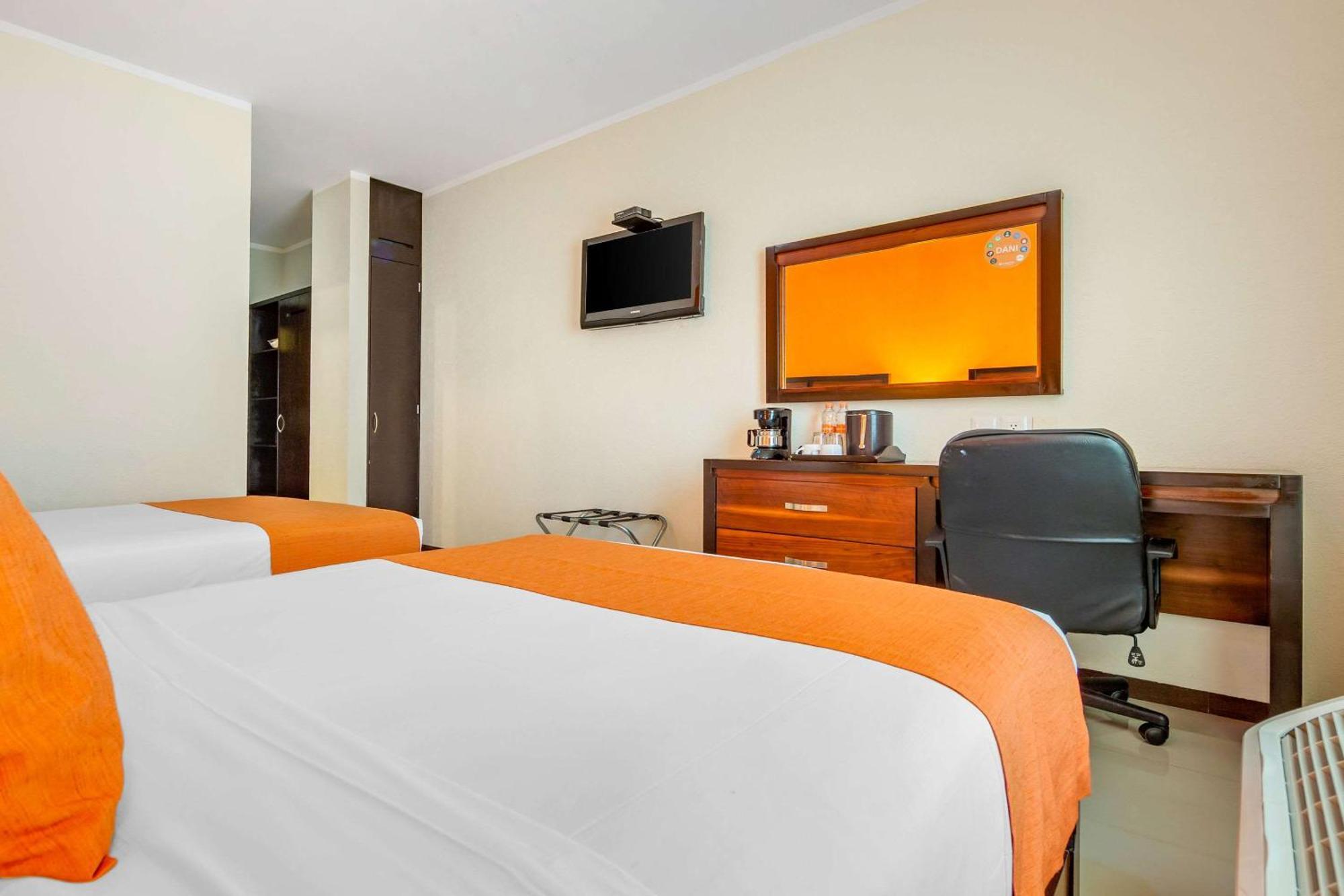 Comfort Inn Cancun Aeropuerto Buitenkant foto