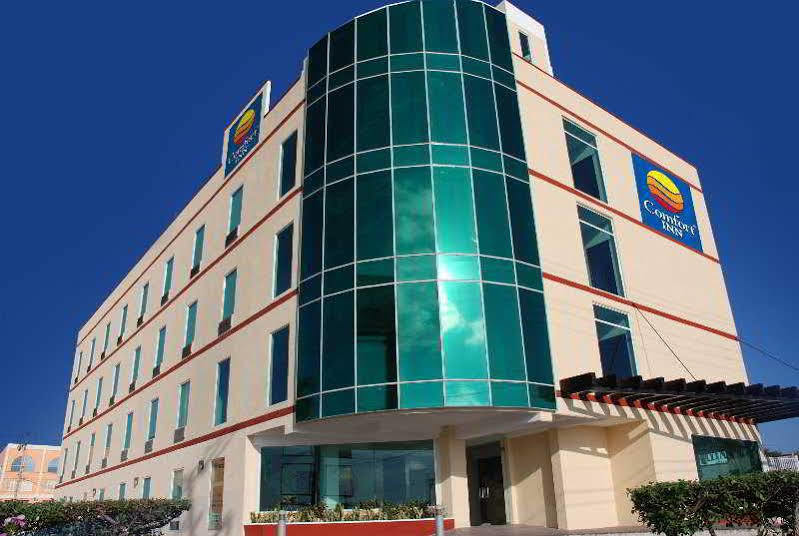 Comfort Inn Cancun Aeropuerto Buitenkant foto